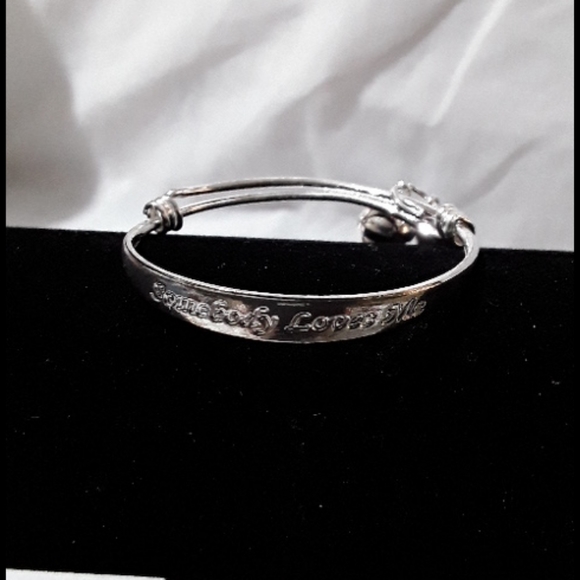 Baby girl Somebody loves me sterling bracelet bell - Picture 3 of 4